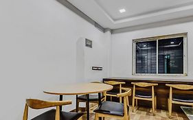 Hotel O Mb International